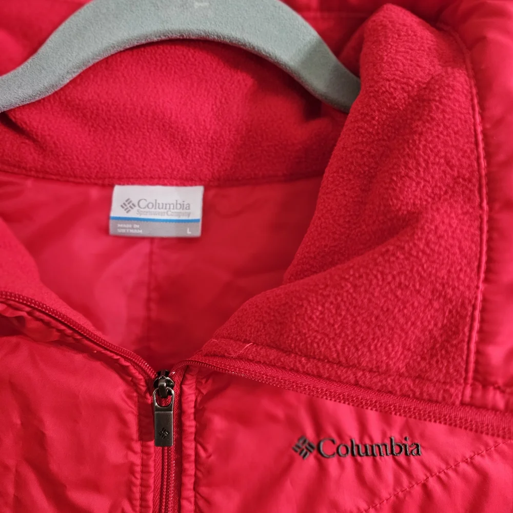 Columbia Red Fleece-Lined Vest - Picture 2 of 3